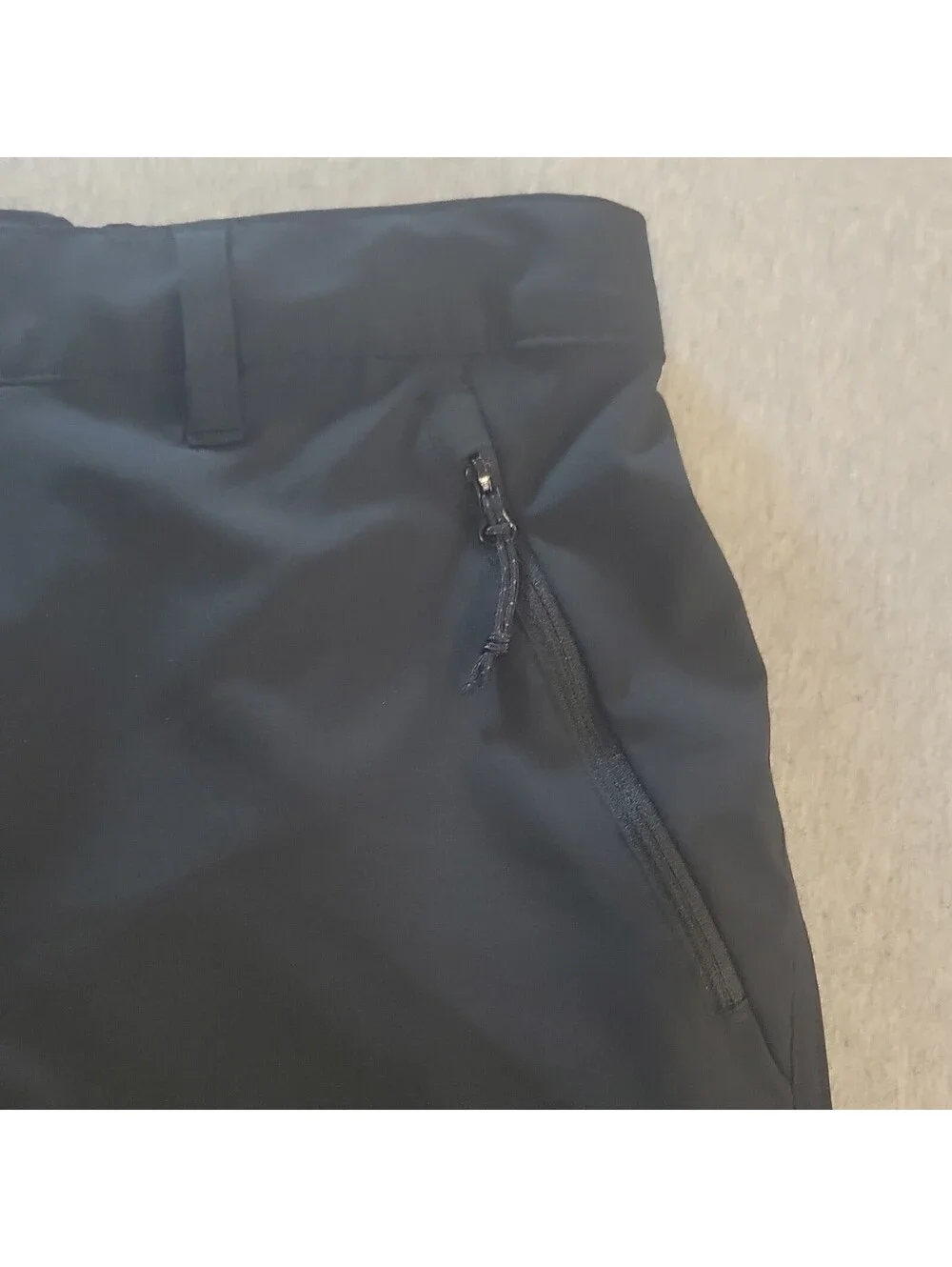 Columbia Men's Black Chino Shorts Flat Front Polyester Stretch Zip Pockets